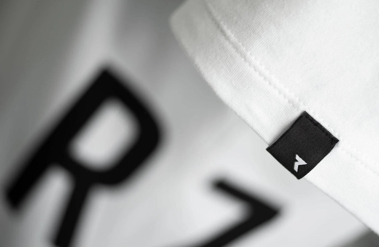 Ryzon Recharged Escape Organic Tee Men "RZN" 10 Ryzon Recharged Escape Organic Tee Men "RZN"