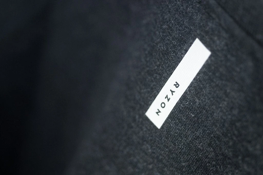 Ryzon Recharged Fuel Crewneck United In Humanity - "Refurbished-Product" 10 Ryzon Recharged Fuel Crewneck United In Humanity - "Refurbished-Product"